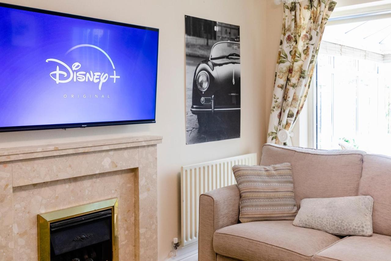 Chichester Retreat House With Free Parking מראה חיצוני תמונה