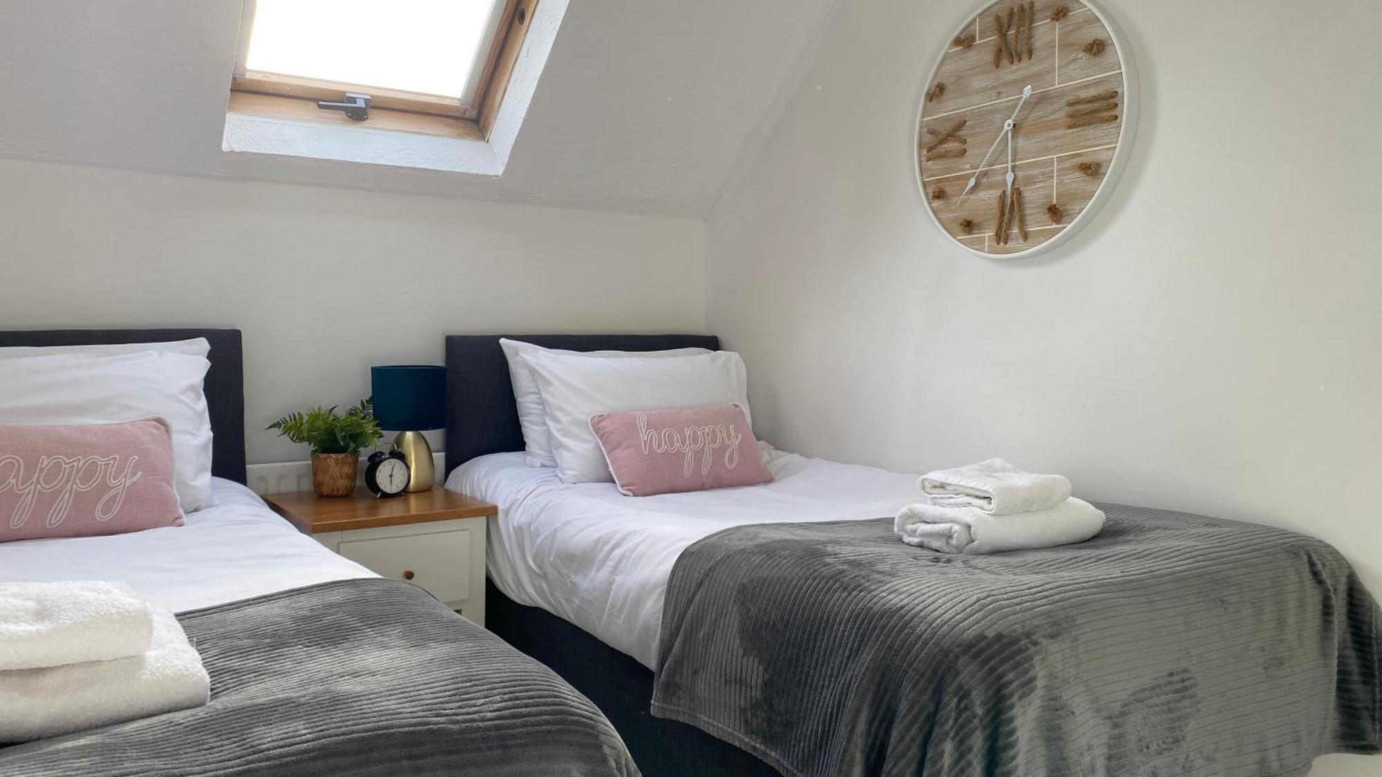 Chichester Retreat House With Free Parking מראה חיצוני תמונה