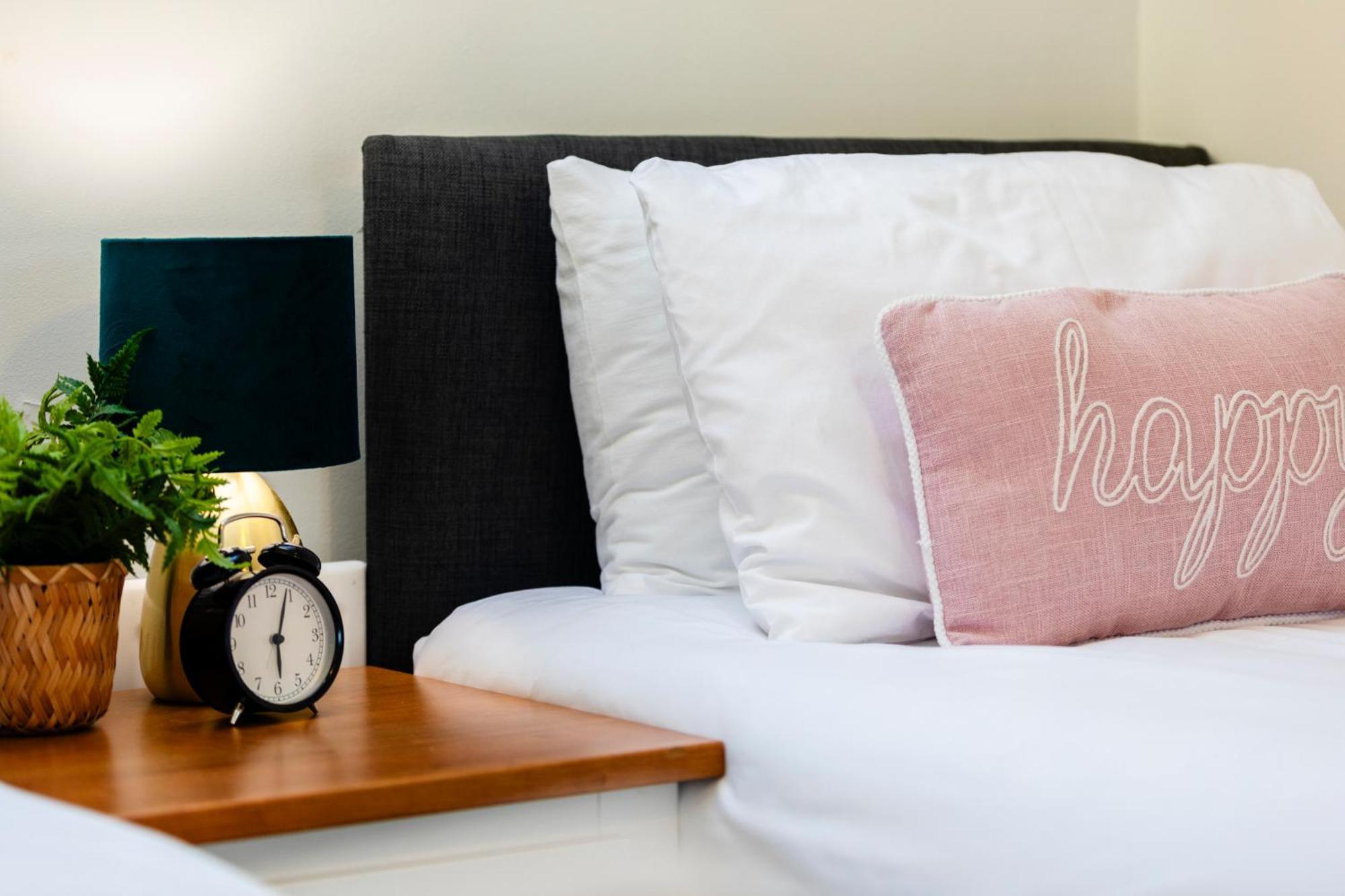 Chichester Retreat House With Free Parking מראה חיצוני תמונה