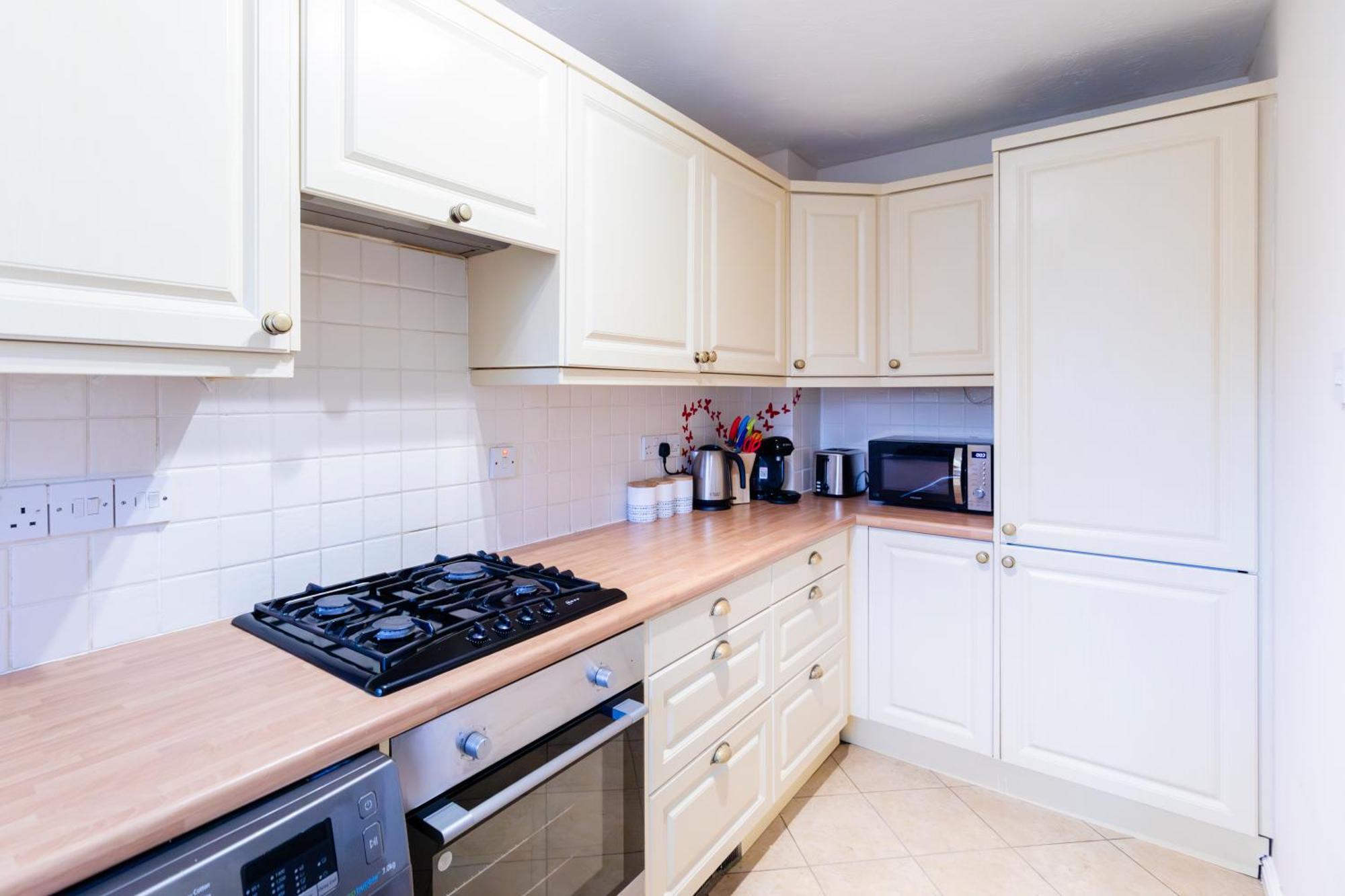 Chichester Retreat House With Free Parking מראה חיצוני תמונה