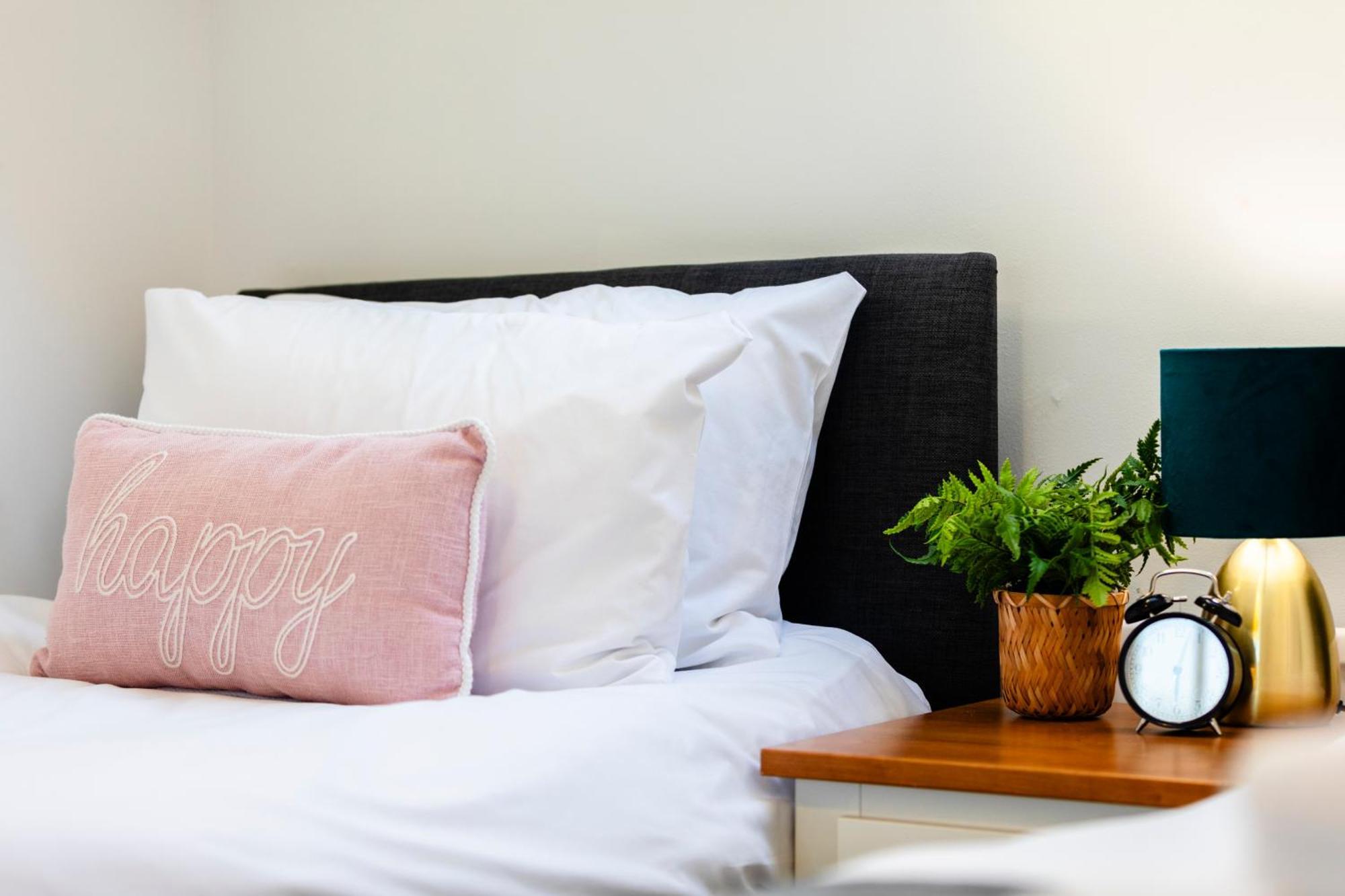 Chichester Retreat House With Free Parking מראה חיצוני תמונה